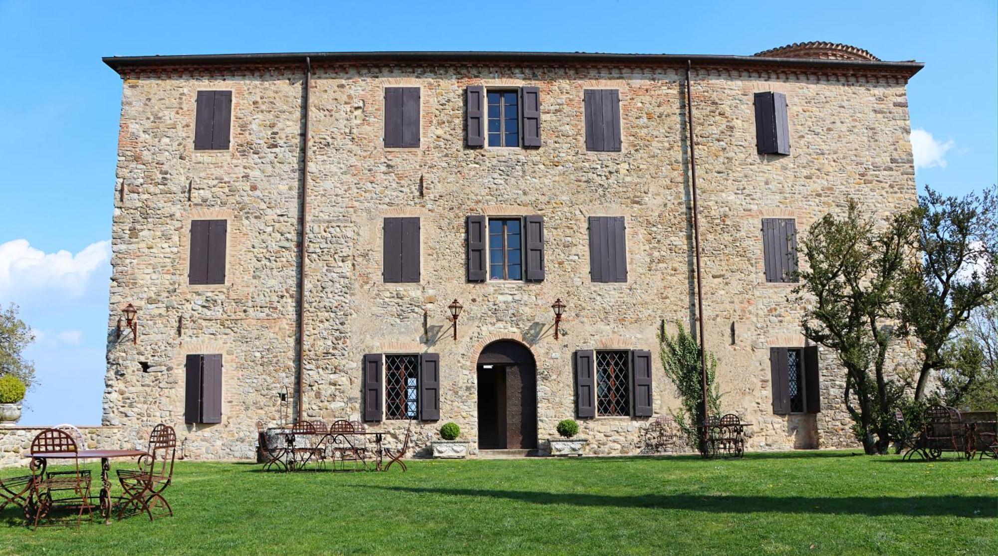 Вилла Castello Di Viano Экстерьер фото