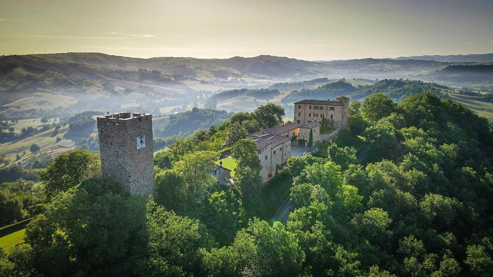 Вилла Castello Di Viano Экстерьер фото